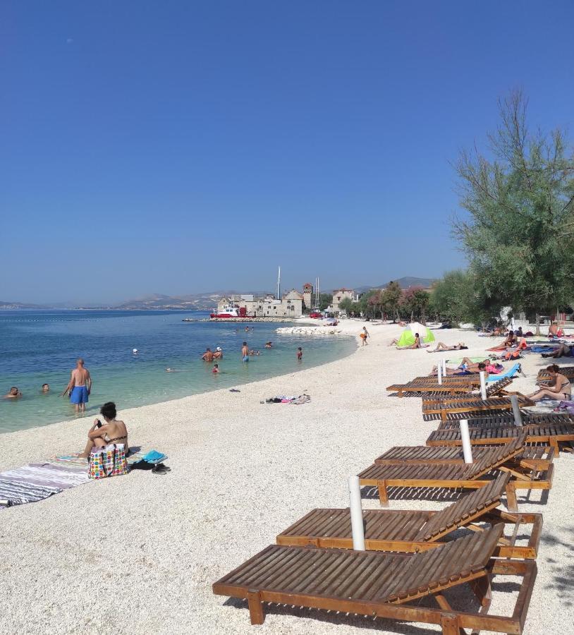 Issa Holiday Home - 3 Min Walk To Beach Kastela Dış mekan fotoğraf